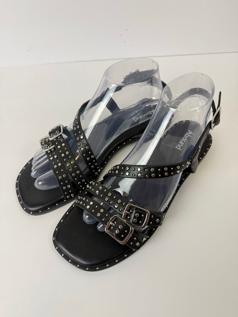 Abound Maryam NWOT Black & Silver Faux Leather Stud Grommet Strappy Sandals